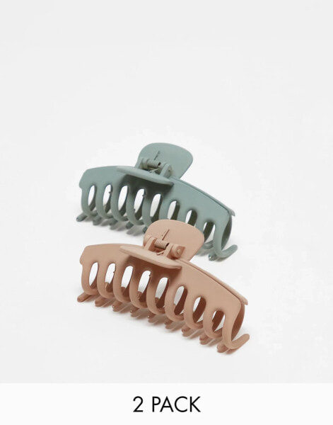 Pieces medium 2-pack tube hair claw in neutral and sage green