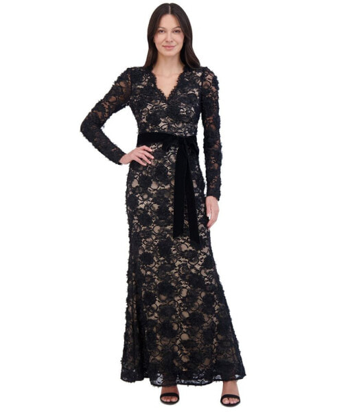 Women's Lace V-Neck Gown