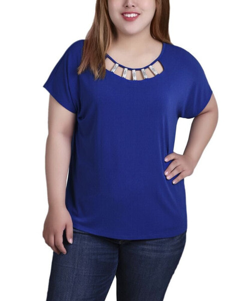 Plus Size Short Sleeve Top with Cutouts and Hardware