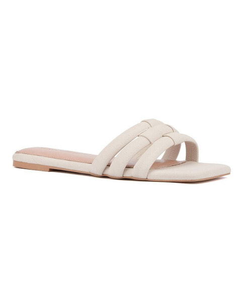 Women's Gaiana Flat Sandal - Wide Width