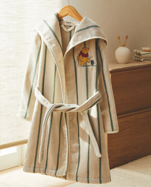 Children’s winnie the pooh velour bathrobe