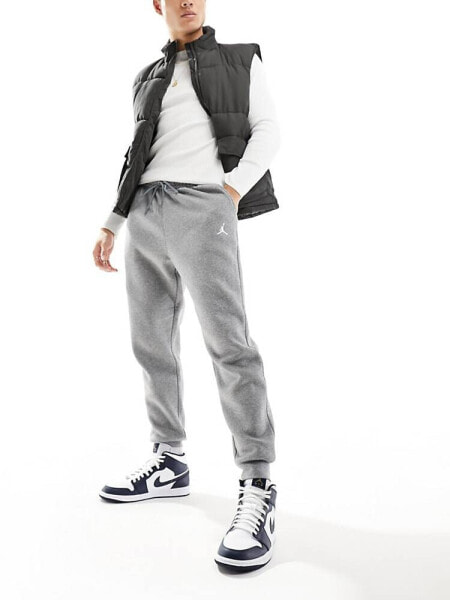 Jordan Flight Essentials fleece joggers in grey