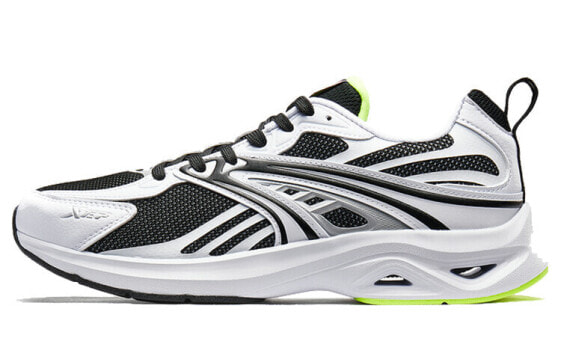 Ultra-Durable Black and White Sports Sneakers 980119110570