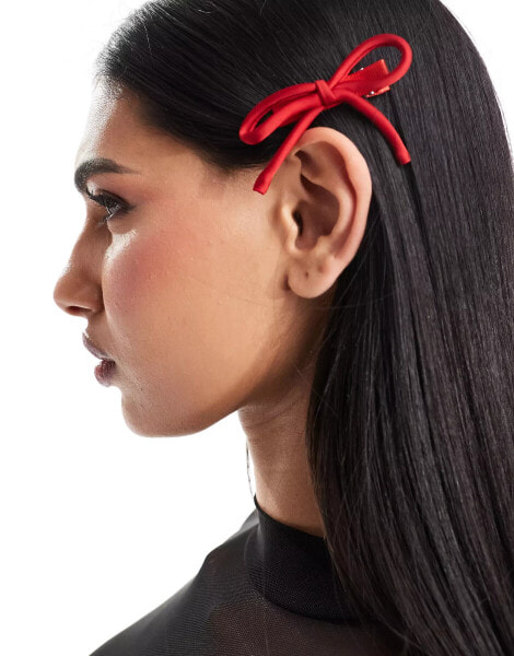 Kaiia bow hairclips in red