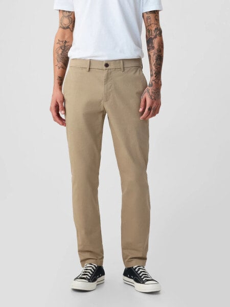 Modern Khakis in Skinny Fit with GapFlex