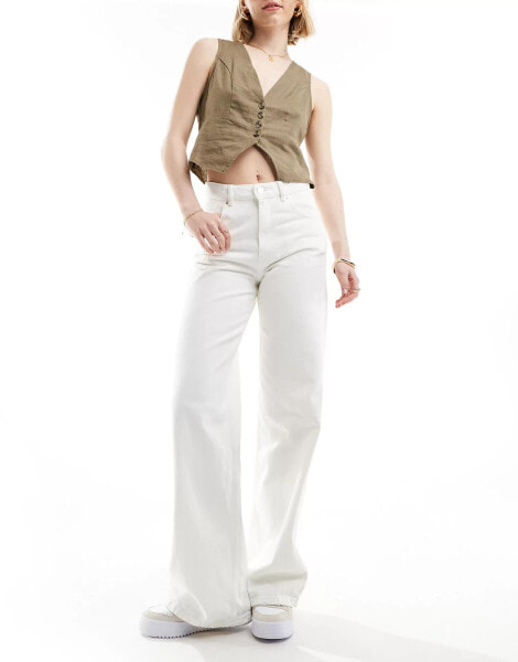 Pull&Bear high waisted wide leg jeans in white