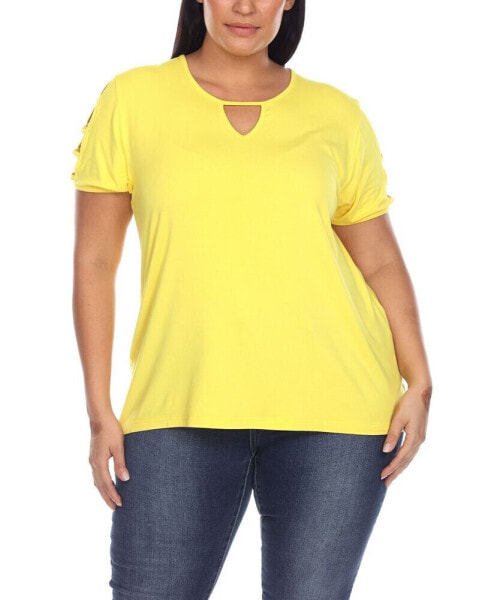 Plus Size Keyhole Neck Cutout Short Sleeve Top