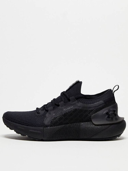 Under Armour HOVR Phantom 3 SE trainers in triple black