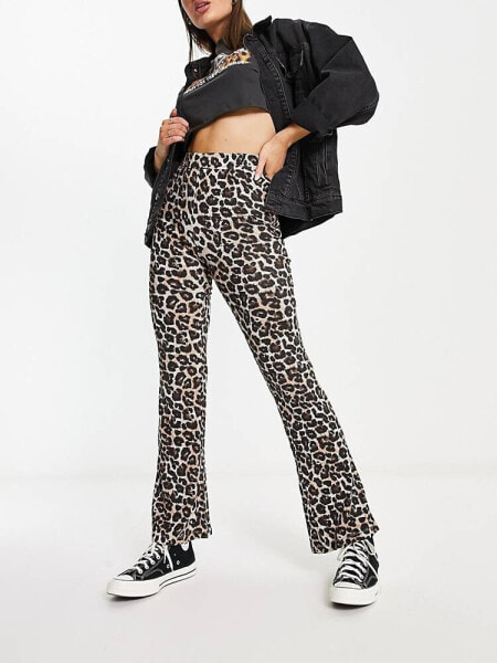 Noisy May flared trousers in leopard print