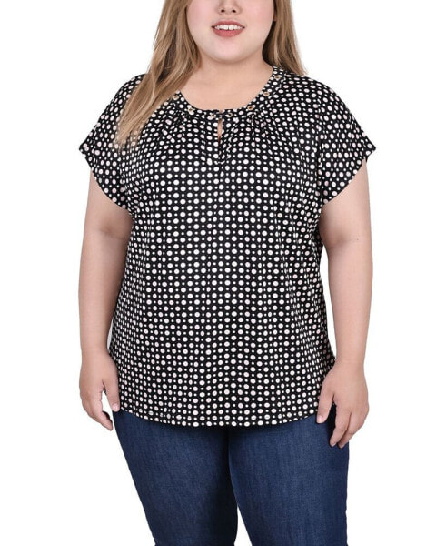 Plus Size Extended Sleeve Top with Grommets