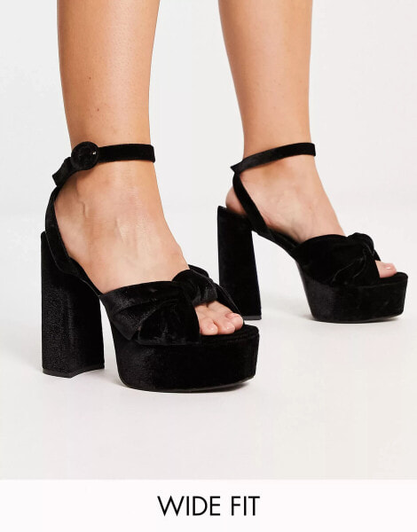 ASOS DESIGN Wide Fit – Note – Plateau-Sandalen in Schwarz mit Absatz und Zierknoten