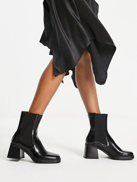 Bershka mid heel chelsea boot in black 