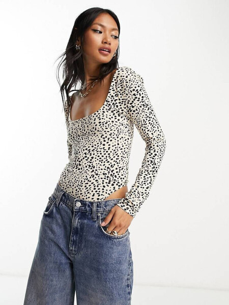 ASOS DESIGN skinny fit long sleeve body in mini leopard print