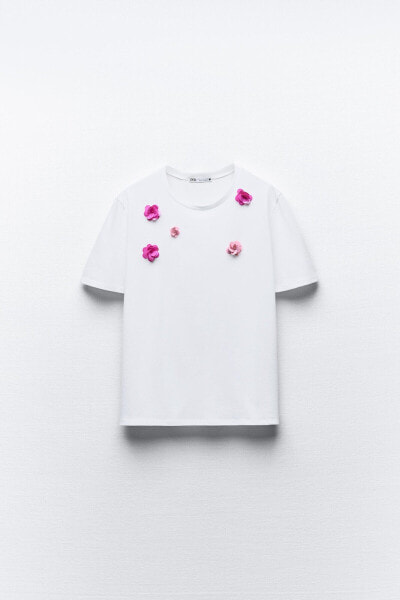 Contrast flower t-shirt