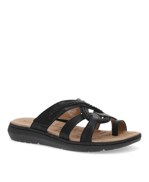 Women's Queenie Flat Sandals