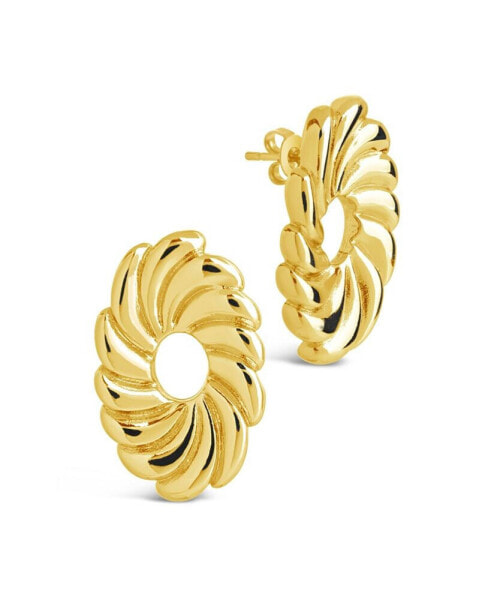 Gold-Tone or Silver-Tone Round Scalloped Moulinet Studs