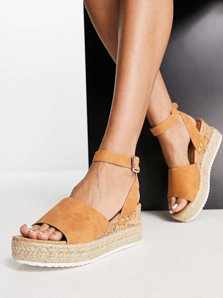 Glamorous espadrille wedge sandals in tan