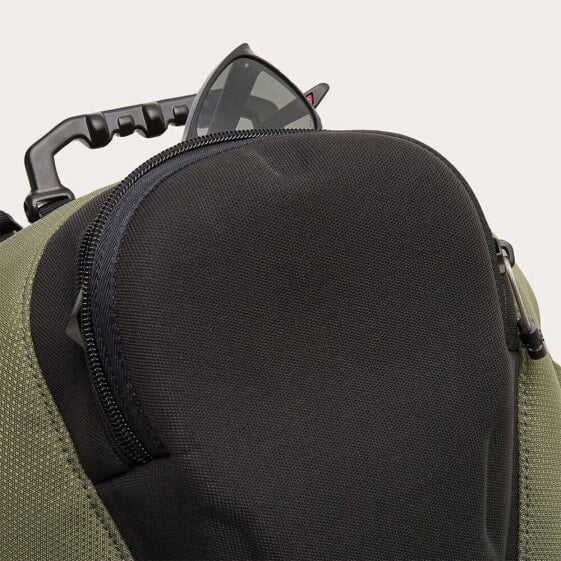 The kitchen clearance sink backpack