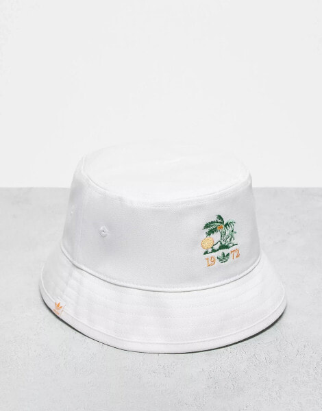 adidas Originals graphic bucket hat in white