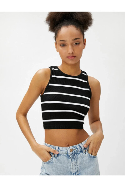 Crop Fitilli Atlet Basic Halter Yaka