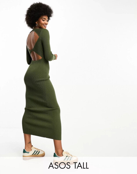 ASOS DESIGN Tall – Midi-Strickkleid in Khaki mit Rückenausschnitt