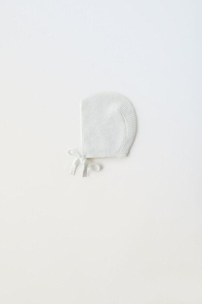 Interlock knit bonnet