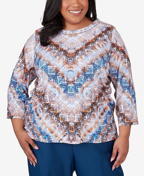 Plus Size Classic Python Chevron Crew Neck Top