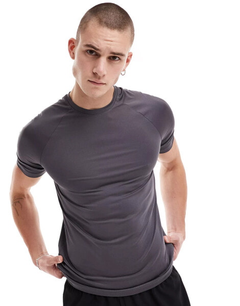 ASOS 4505 Icon muscle fit training t-shirt with quick dry in charcoal