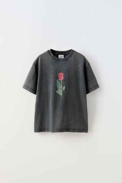 Faded t-shirt with rose