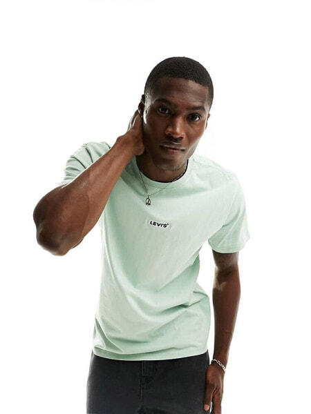 Levi's t-shirt with central boxtab logo in light green