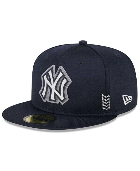 Головной убор New Era шапка с наклейкой Нью-Йорк Янкиз 2024 Clubhouse 59FIFTY для мужчин синего цвета