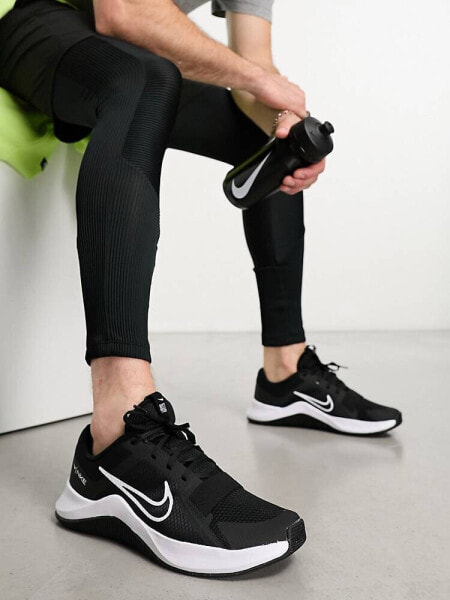 Nike Training MC trainer 2 in black and white 