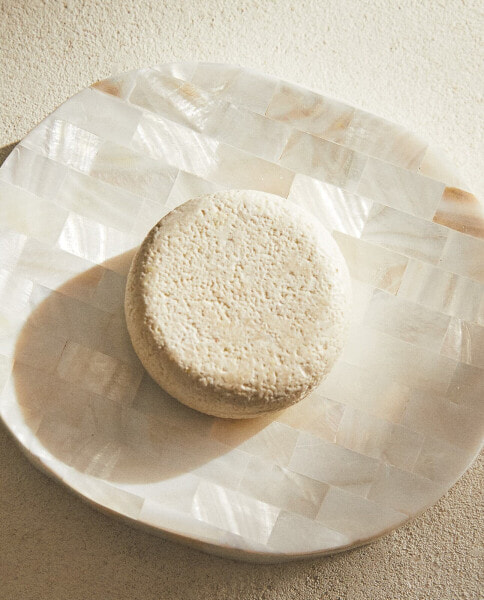 Mother-of-pearl-effect bathroom soap dish