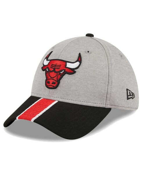 Men's Gray, Black Chicago Bulls Striped 39THIRTY Flex Hat