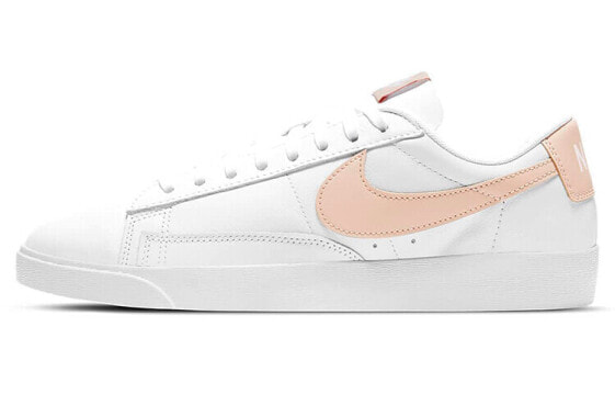 Кроссовки женские Nike Blazer Low LE оранжево-белые AV9370-118