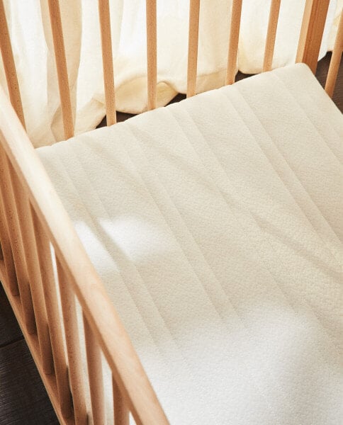 Classic wooden cot mattress