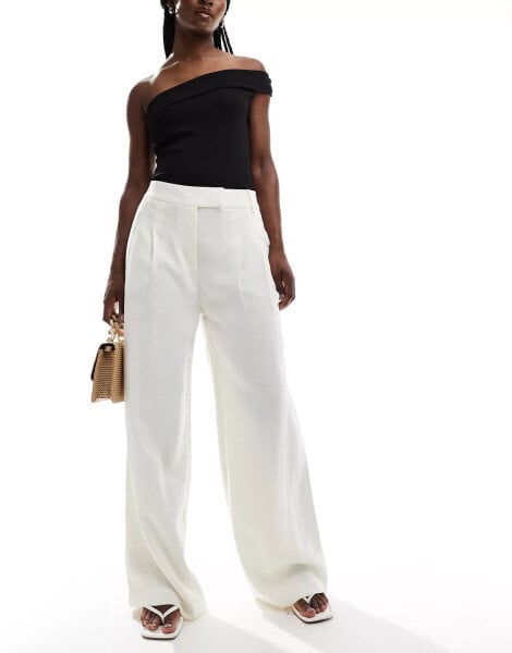 New Look wide leg trouser in cream