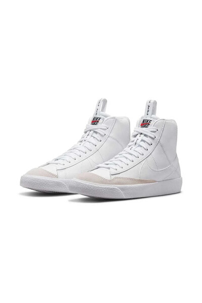 Blazer Mid '77 SE Dance Kadın Beyaz Spor Ayakkabı &Sneaker-