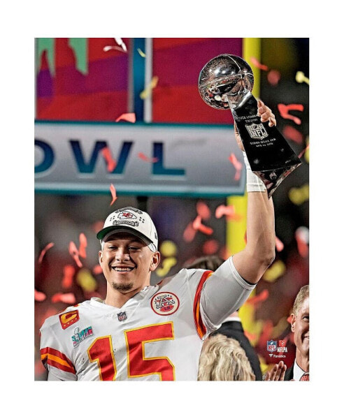 Картина бренда Fanatics Authentic Patrick Mahomes Kansas City Chiefs без подписи Победителя чемпионата Super Bowl LVII, отмечающая победу с трофеем Ломбарди, 20" x 24" Фотография.