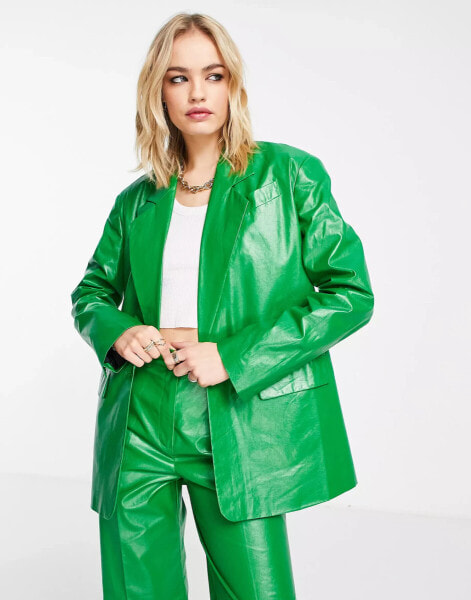 Topshop – Beschichteter Blazer in Grün