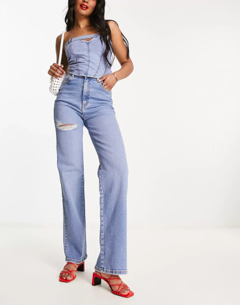 Dr. Denim – Moxy – Straight Jeans in Mittelblau mit sehr hohem Bund und Riss am Oberschenkel