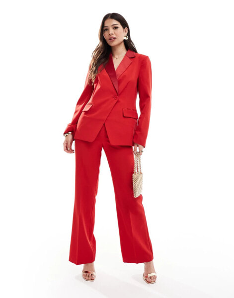 ASOS DESIGN – Gerade geschnittene, elegante Smoking-Hose in Rot