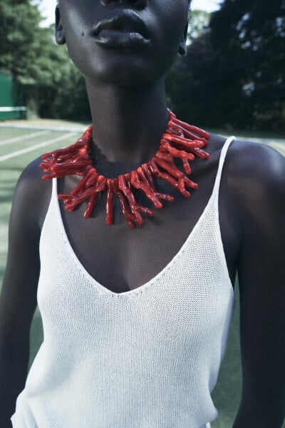 CORAL-EFFECT NECKLACE