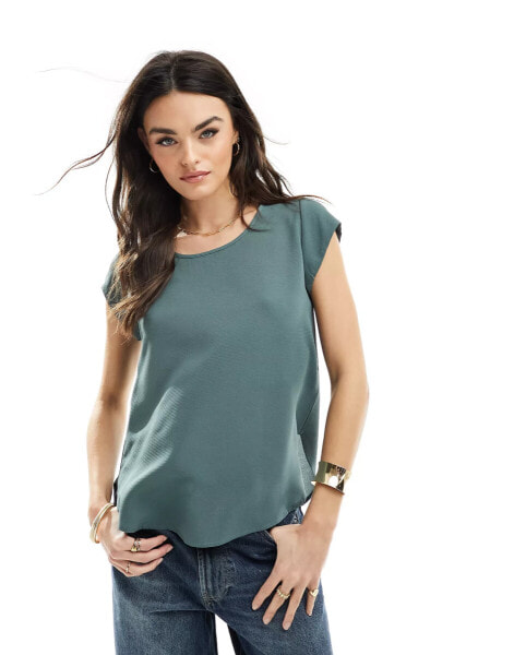 ONLY short sleeve back zip top in green