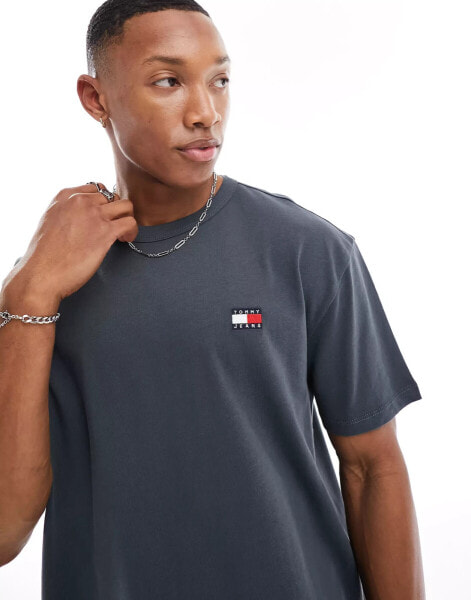 Tommy Jeans regular badge t-shirt in charcoal