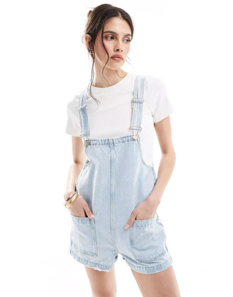 ONLY short dungaree in light wash blue