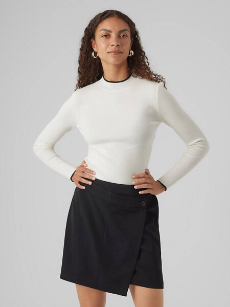 Vero Moda long sleeved ribbed top with contrast tipping in mono