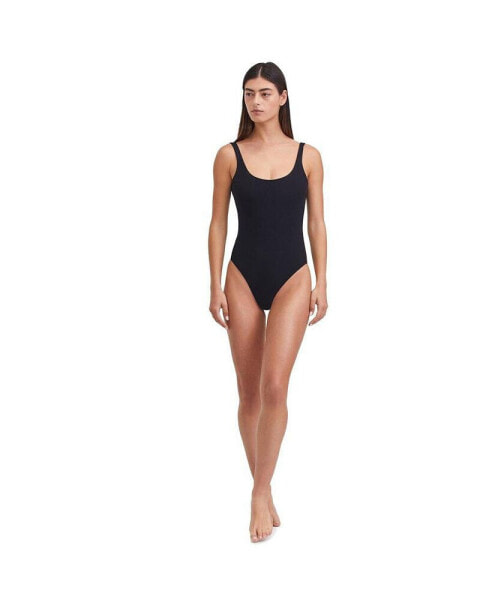 Women's Solid Textured Scoop neck one piece swimsuit with low U back