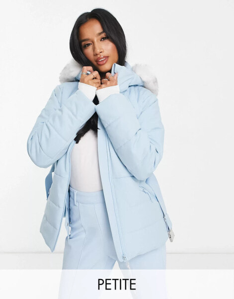 ASOS 4505 Petite – Skijacke mit Gürtel und kunstfellbesetzter Kapuze