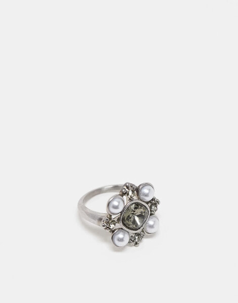 Reclaimed Vintage stone and pearl ring in stainless steel